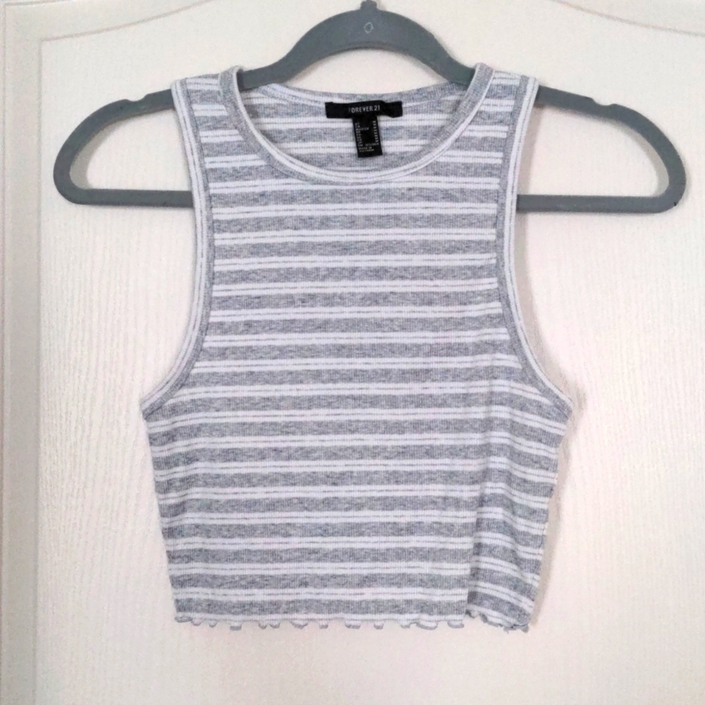 Forever 21 crop tank top size medium
